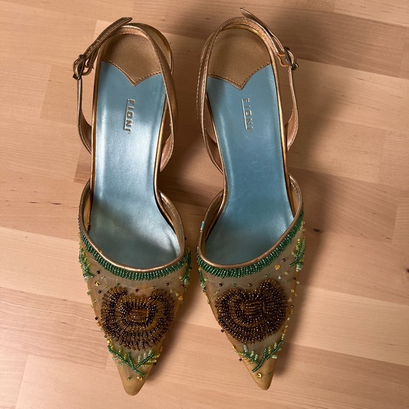 FIONI Clothing Shoes - Fioni Womens Size 9W Beaded Sandals Slingback
Kitten Heels Point Floral